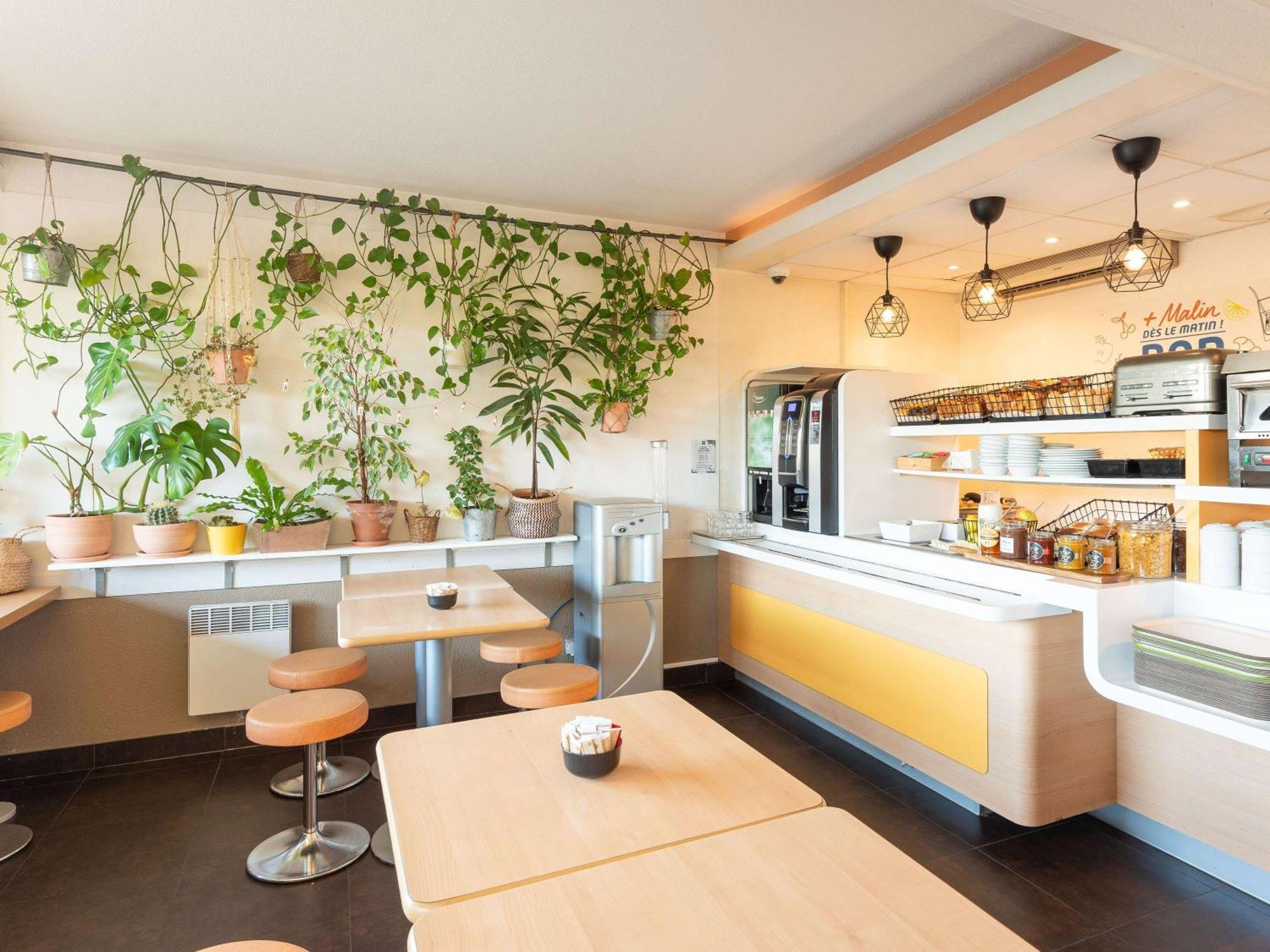 Ibis Budget Macon Nord Esterno foto